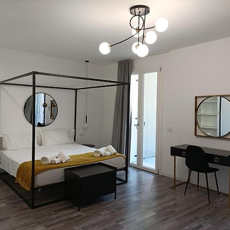 Residence Le Aromatiche 卡瓦翁贝罗内斯 外观 照片